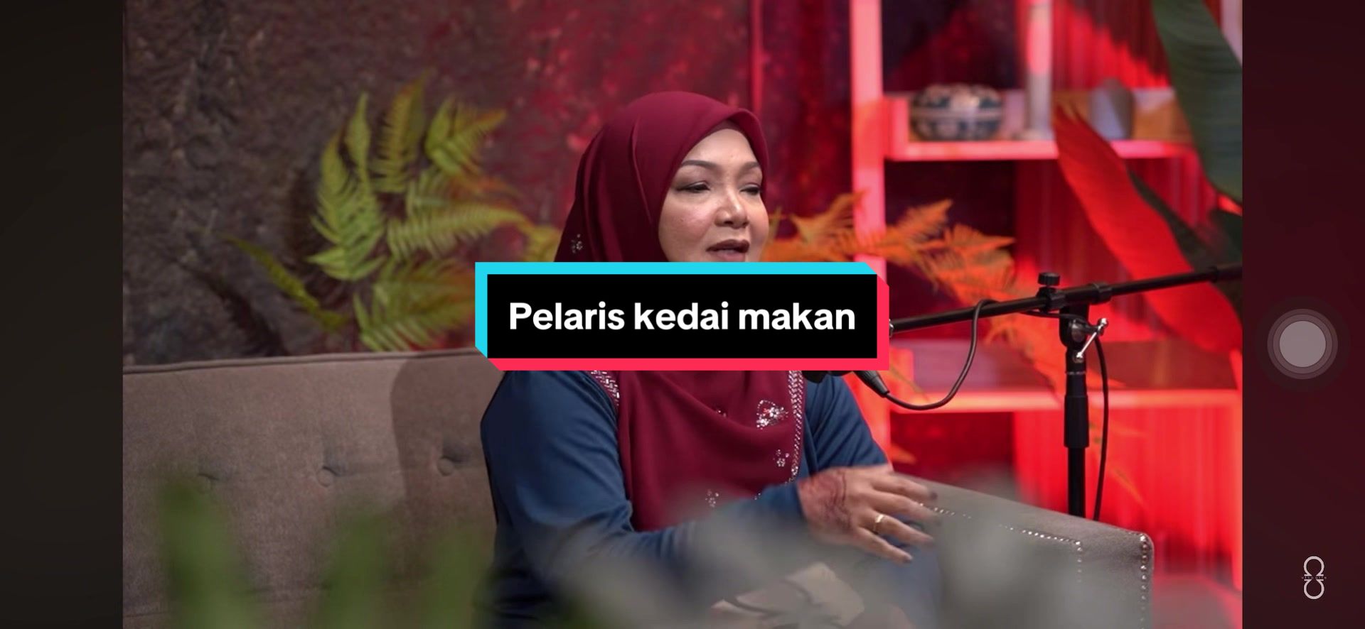 @Cikgu Aida (Lindungan Bulan)