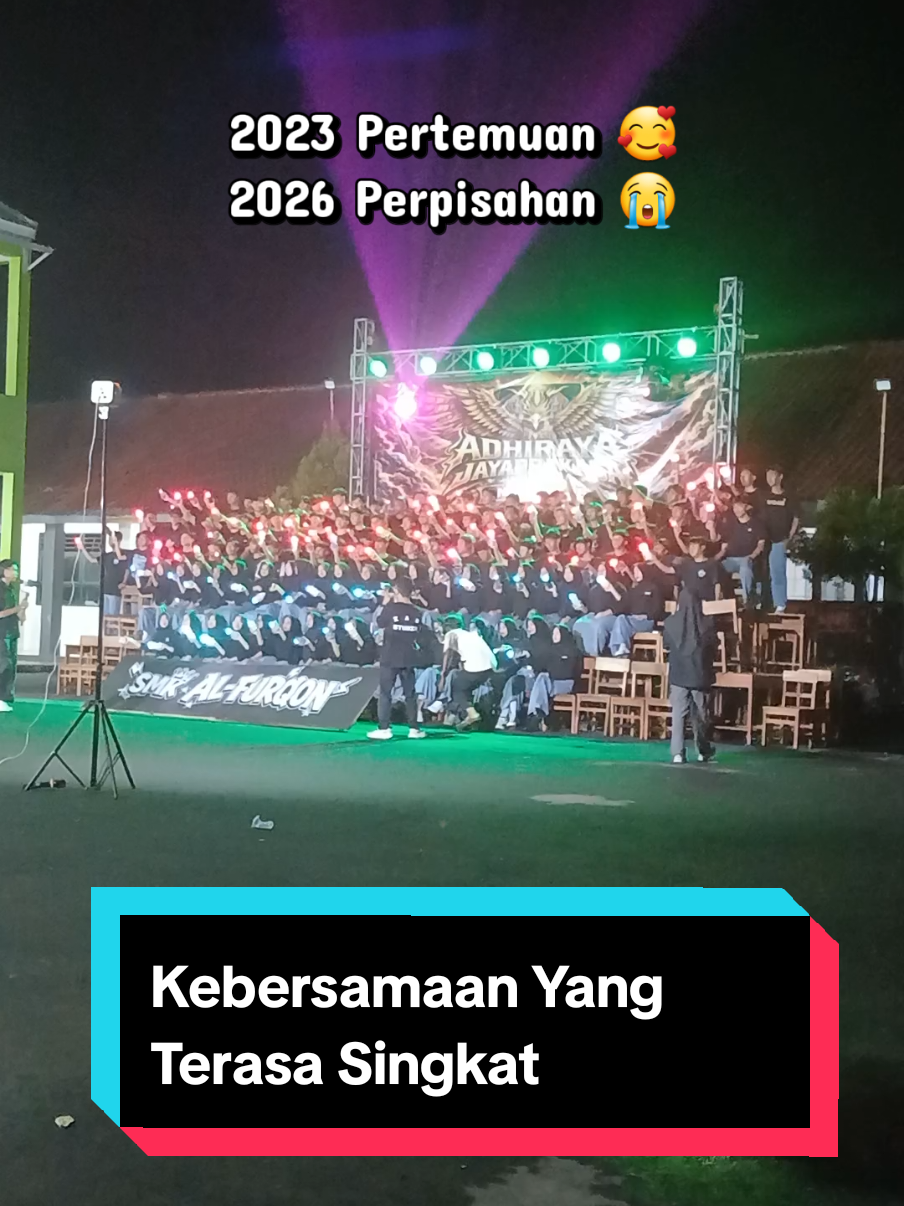 @Galeri Bu Ni di Sekolah