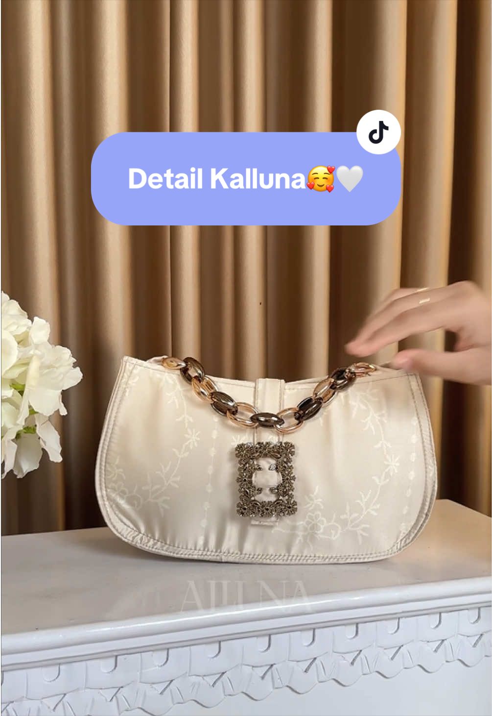 @Alluna
