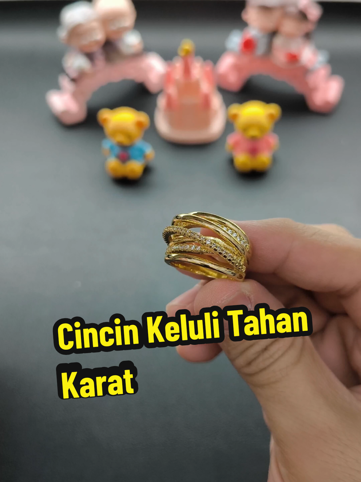 @FashionForUshop