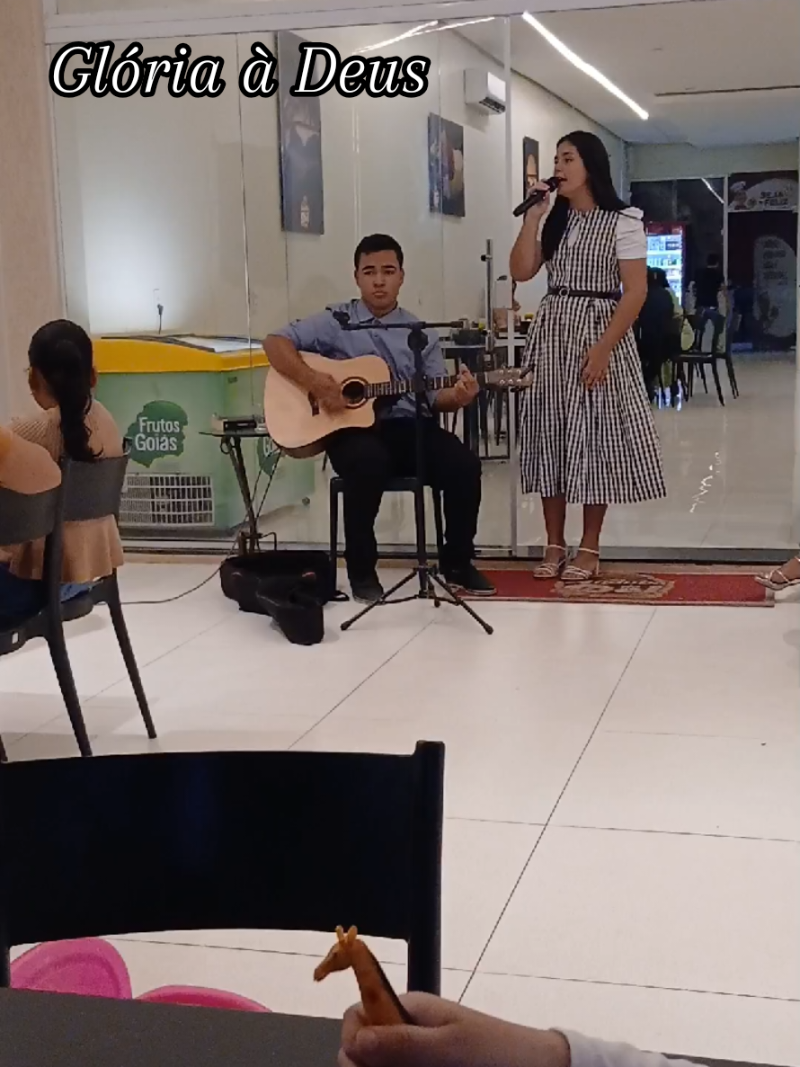 @Lia Barbosa Viana