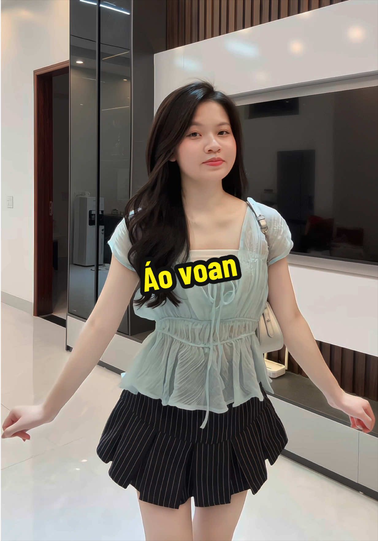 @Hằng t&uacute;n 👻