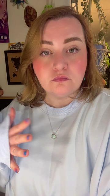 @hayley v ๐ ๐ ๐