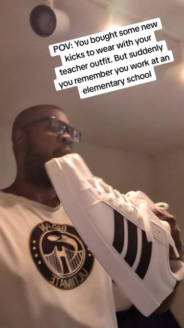 @TheBlerdExplorer✈️🎮📚🧁