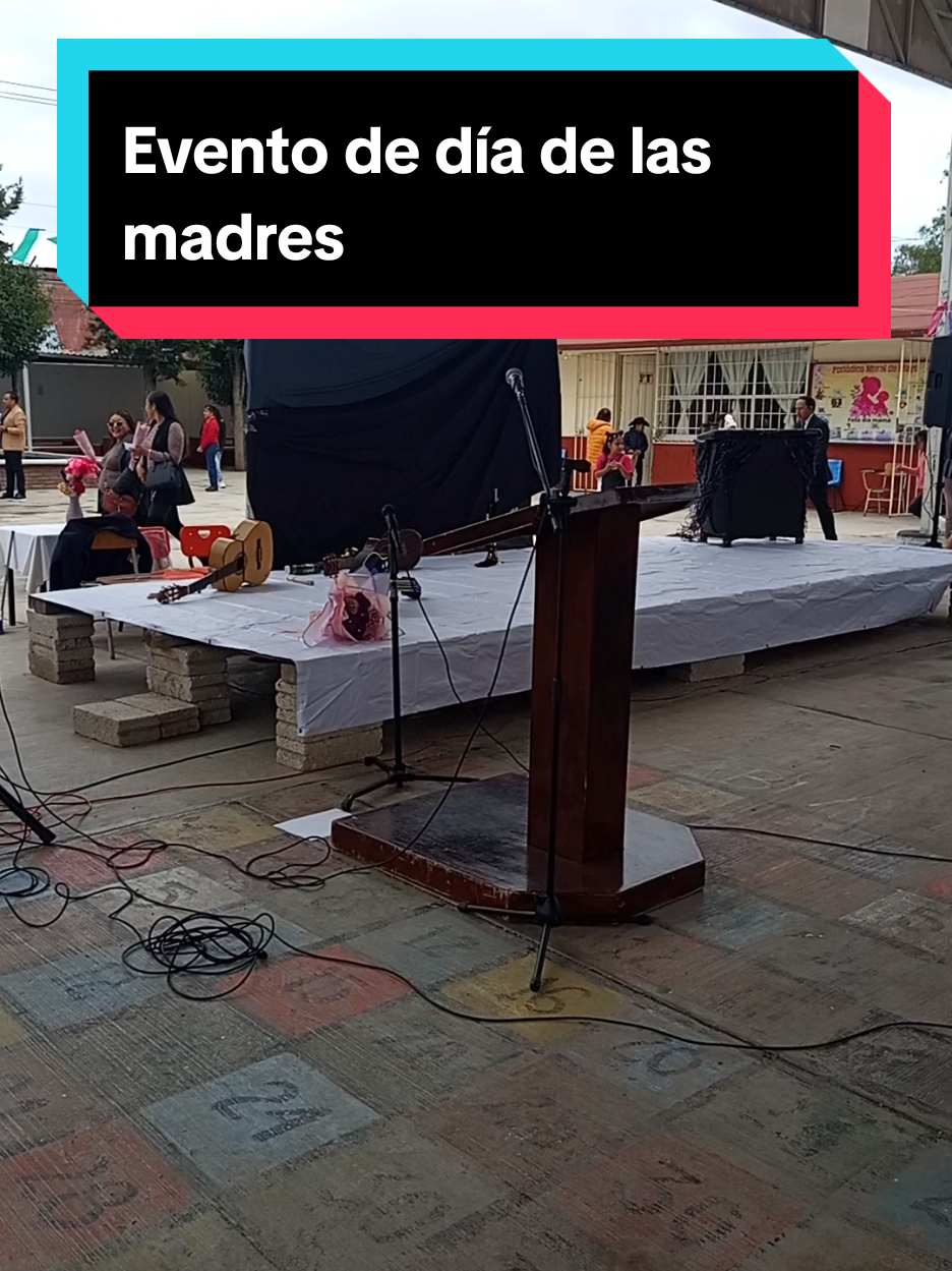 @Lupita 👩🏻🏫💕