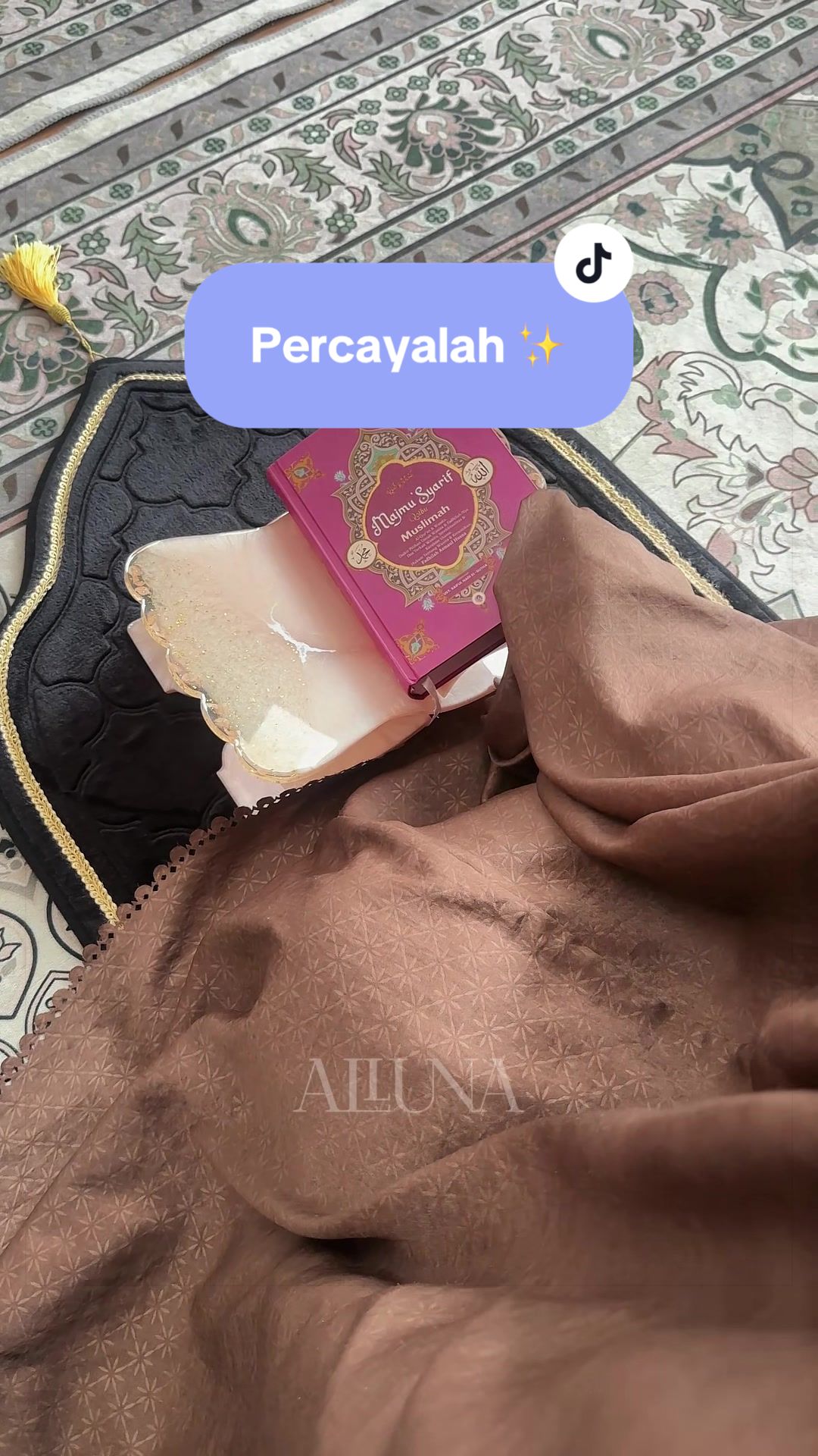 @Alluna