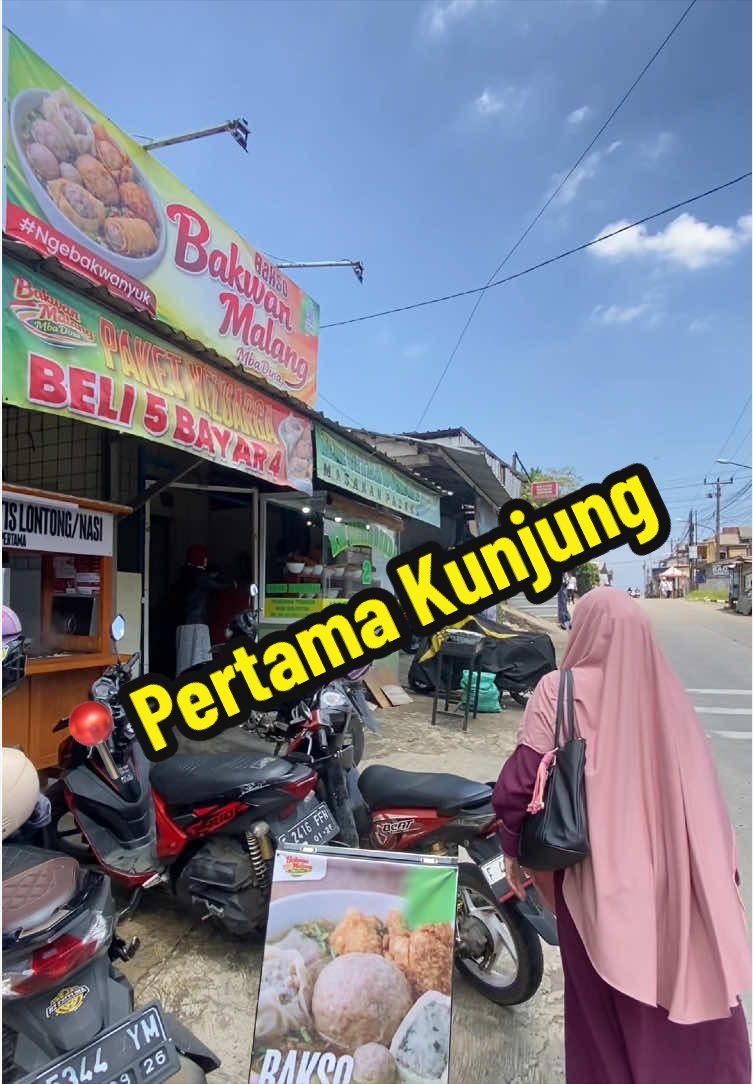 @AuliaNR &bull;Review &bull;Jajan &bull;Jalan