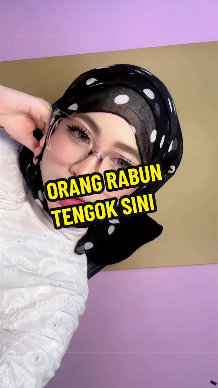 @Fl0ttershyyy