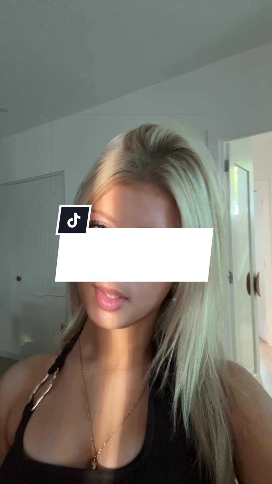 @℠