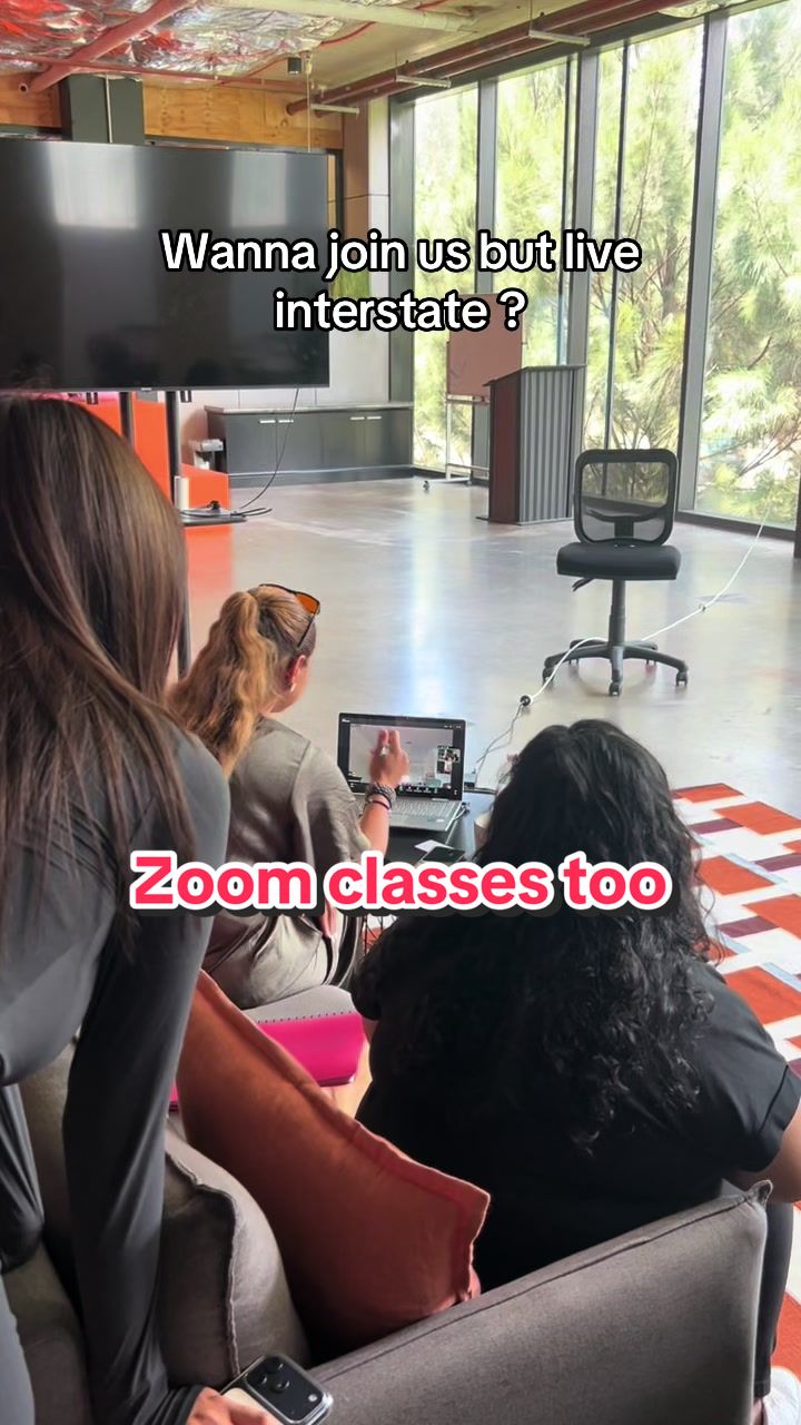 @MODEL SCOUT ACADEMY