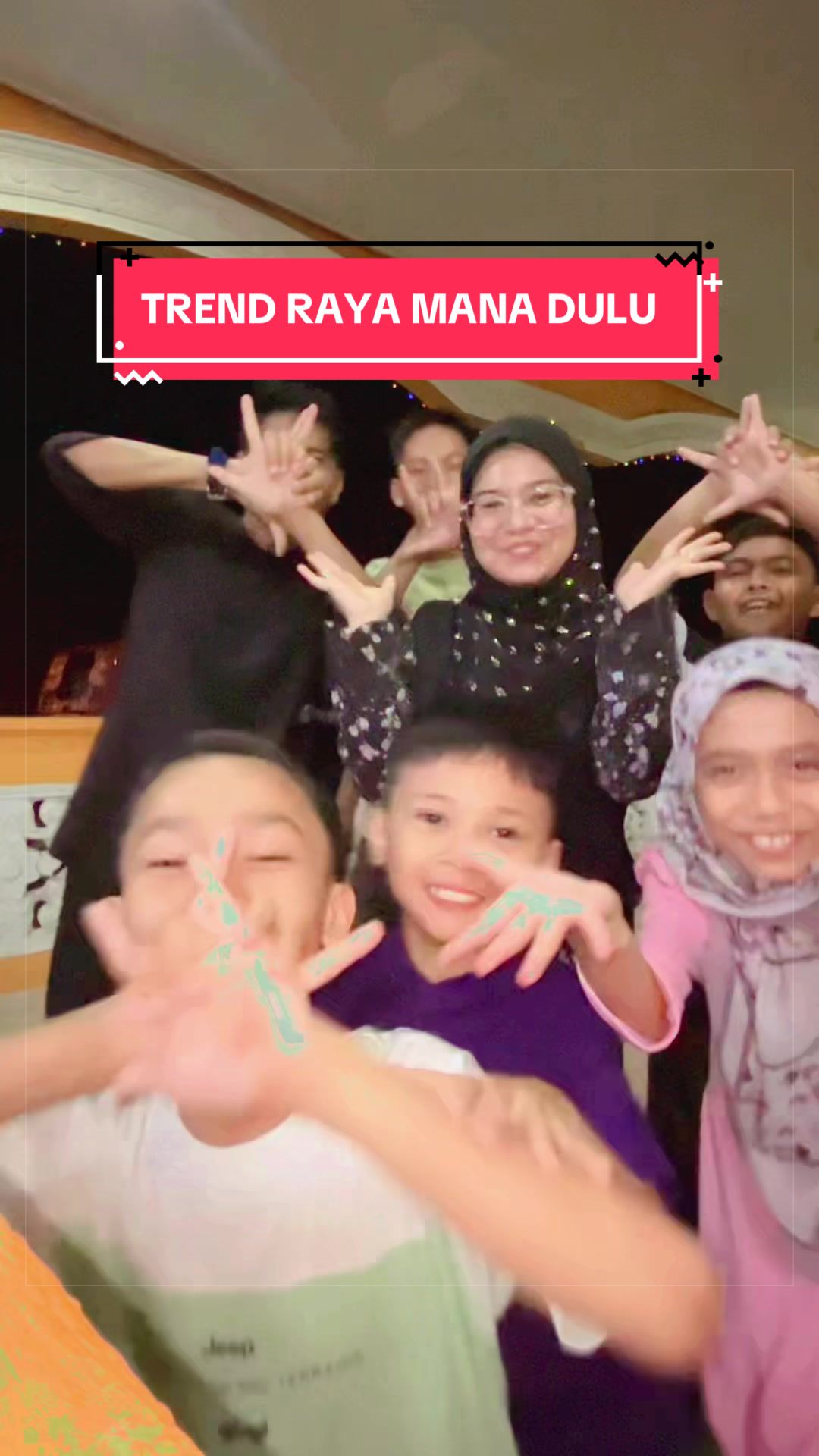 @โก