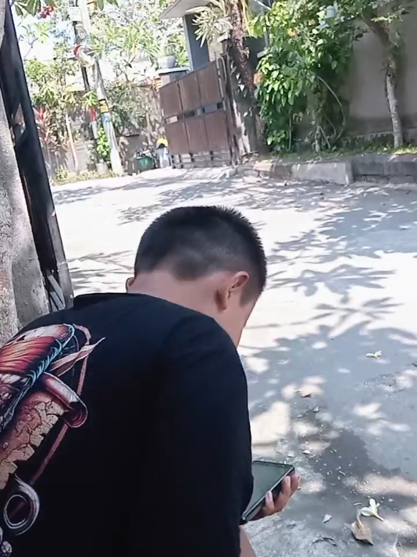 @OfficialGiftAway