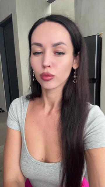 @bella.hub