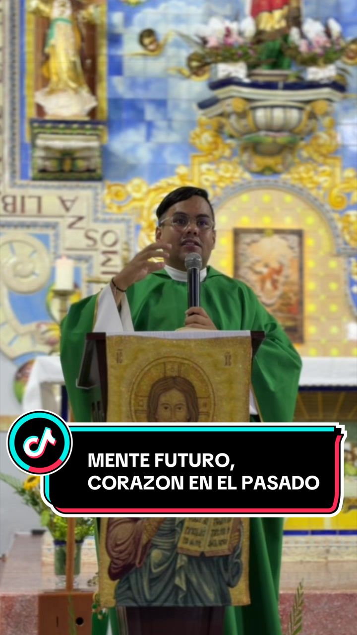 @Padre Arcangel Casique