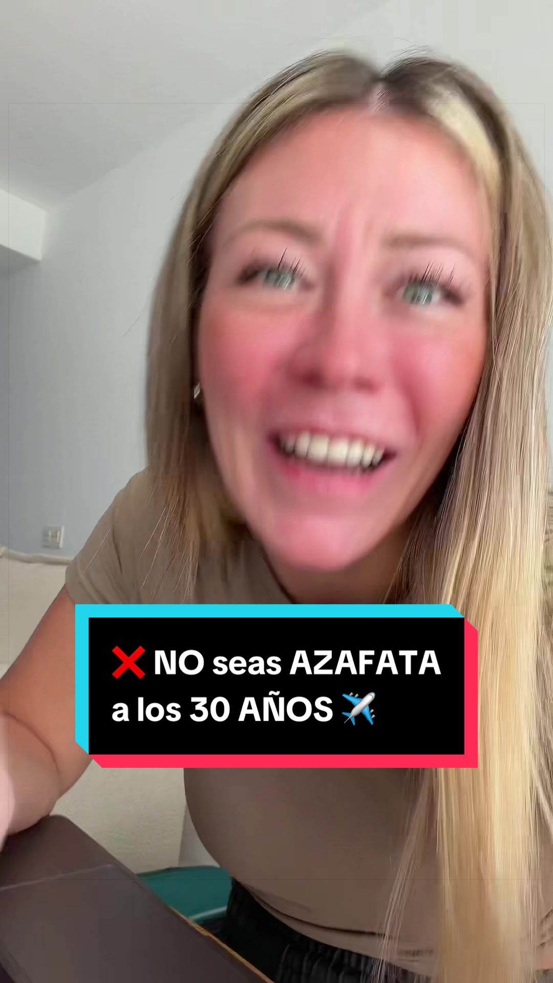@Barbiebac La Azafata