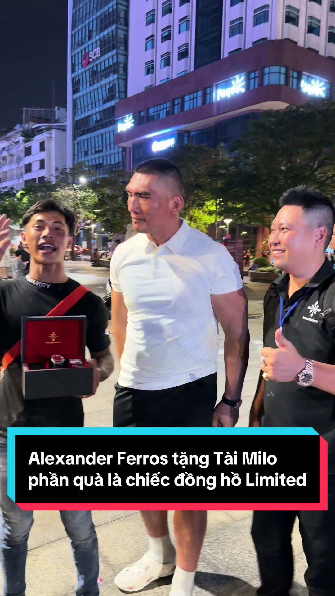@Alexander Ferros Sài Gòn