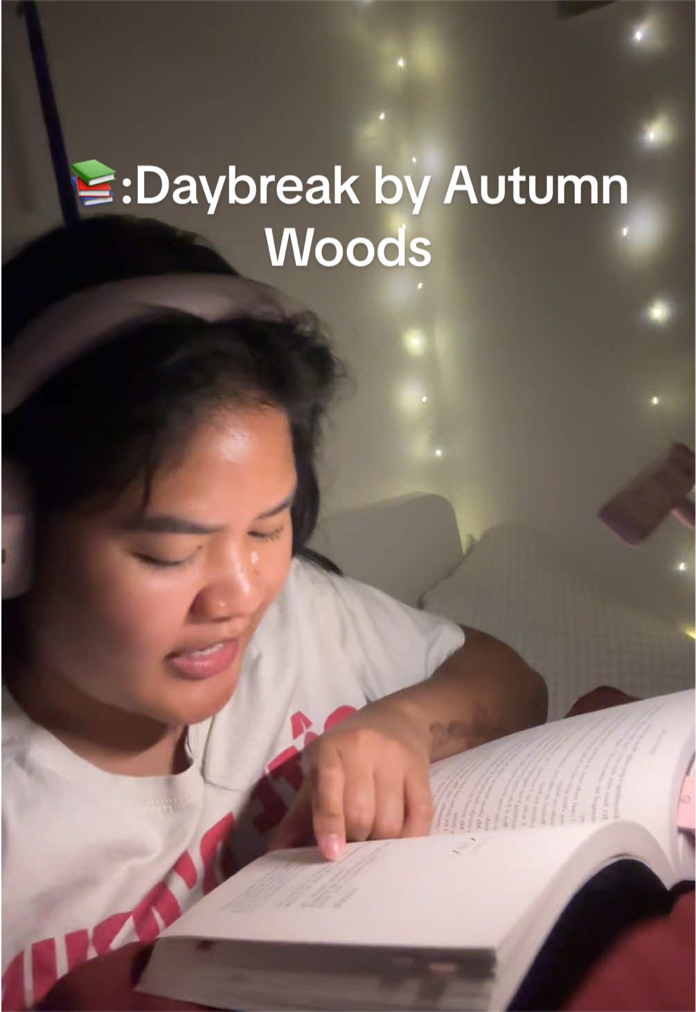 @nikkireadsncries