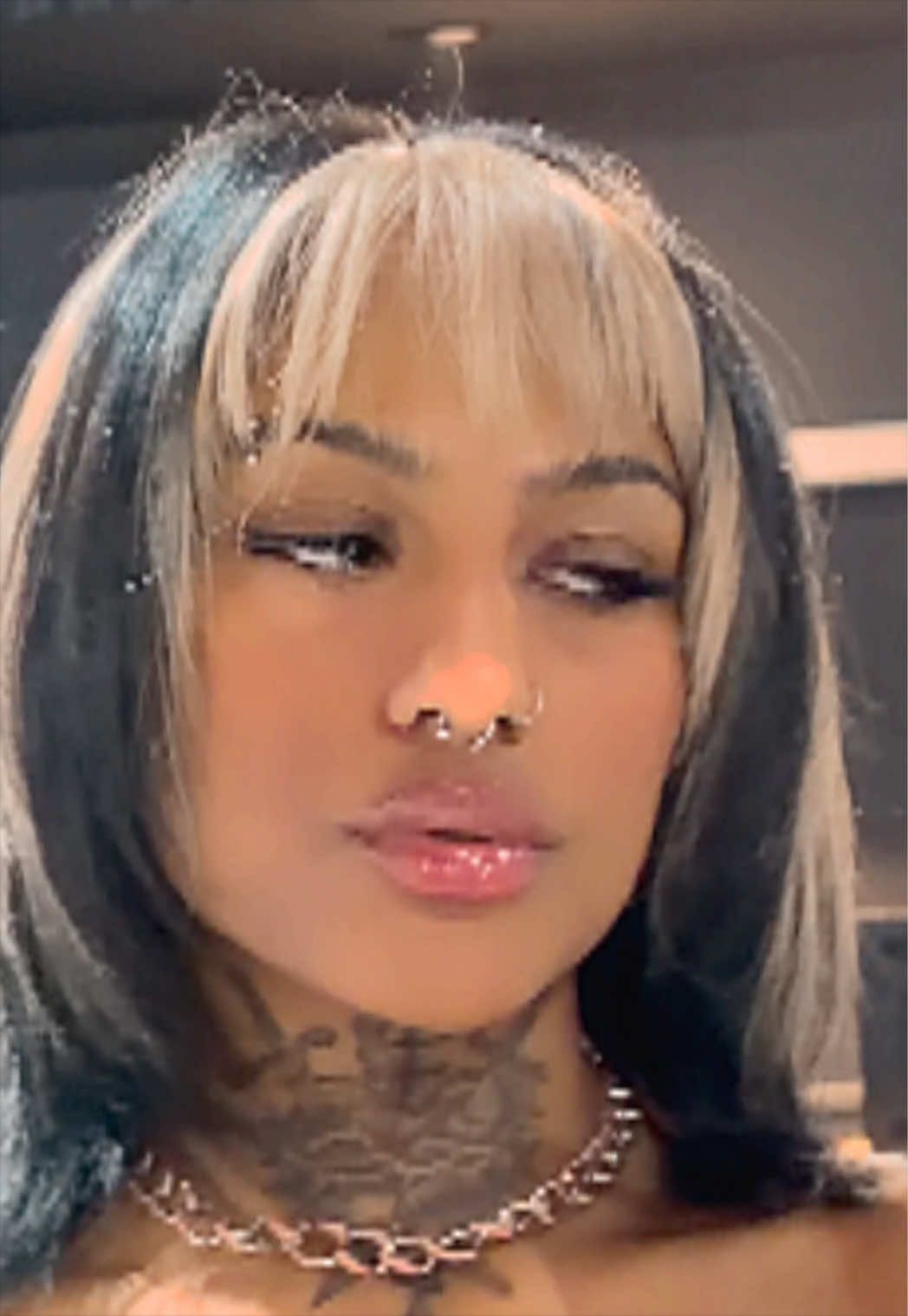 @TAKAAYLA