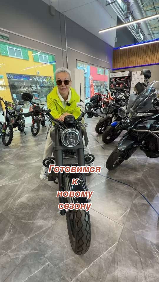 @Vicky_Grukk