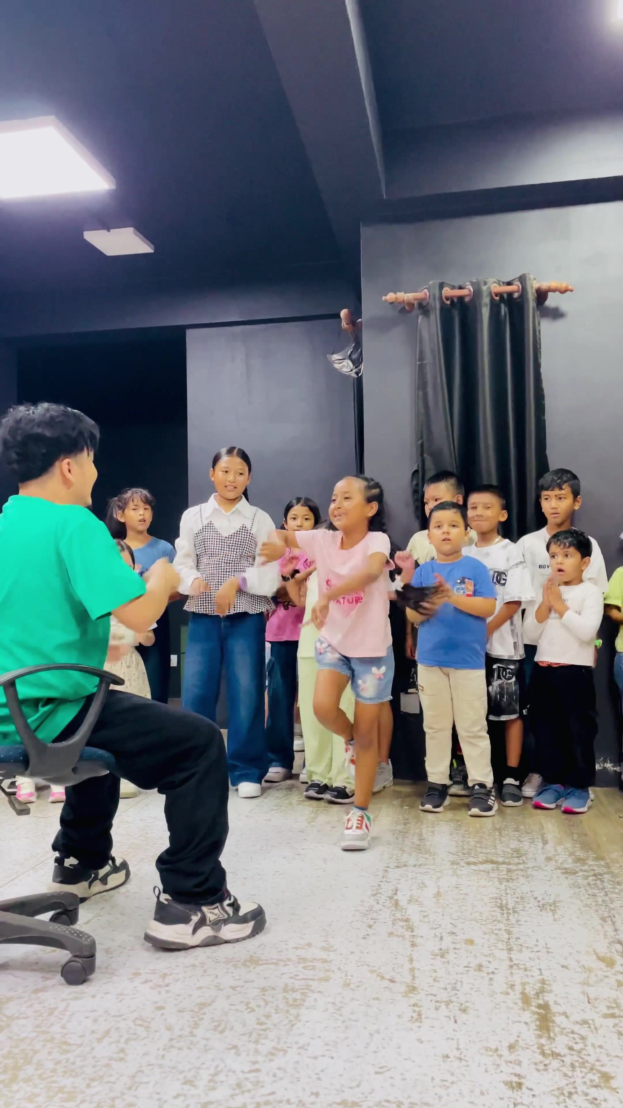 @Flexible Dance School