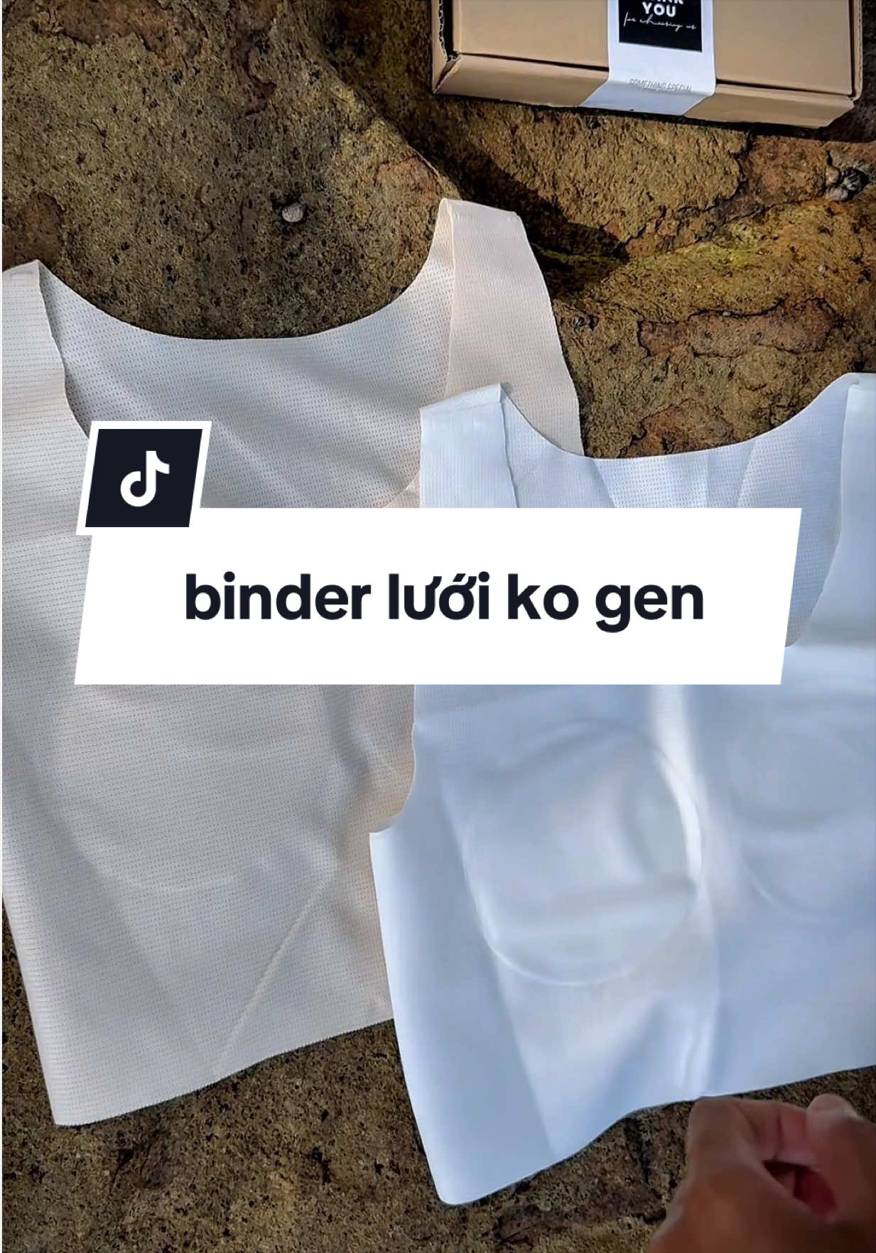 @Kh&aacute;nh &Aacute;o Nịt Tomboy Trans
