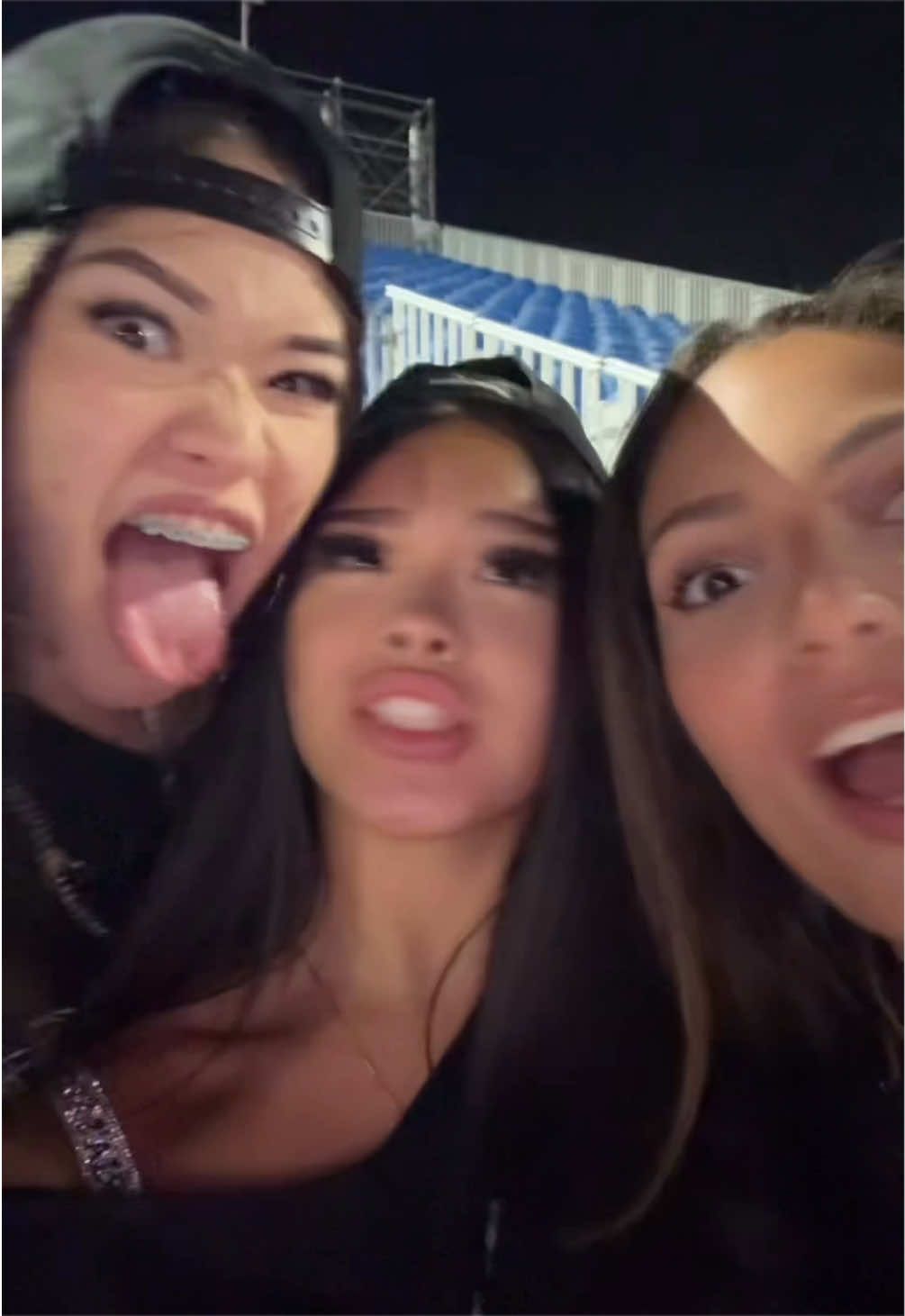 @Liv