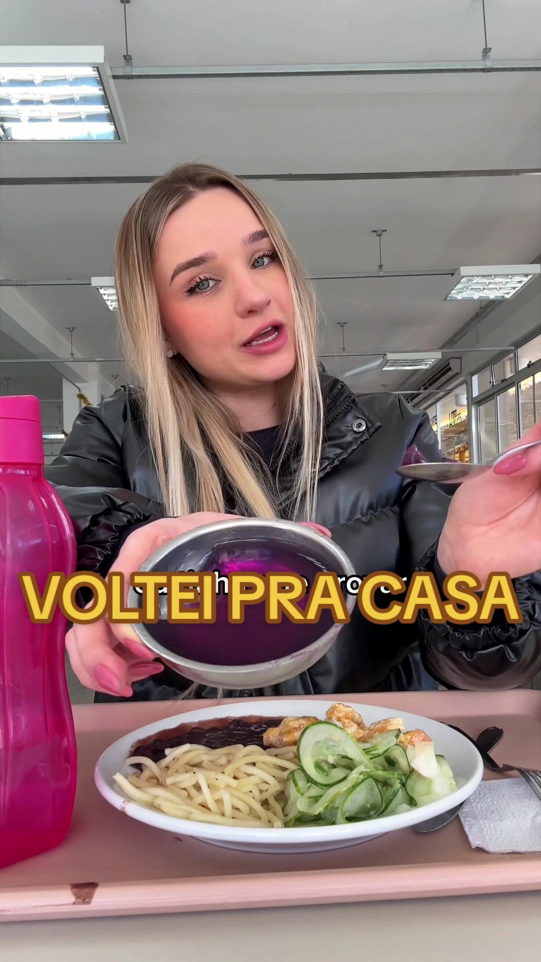 @Larissa 🍉 menina do RU
