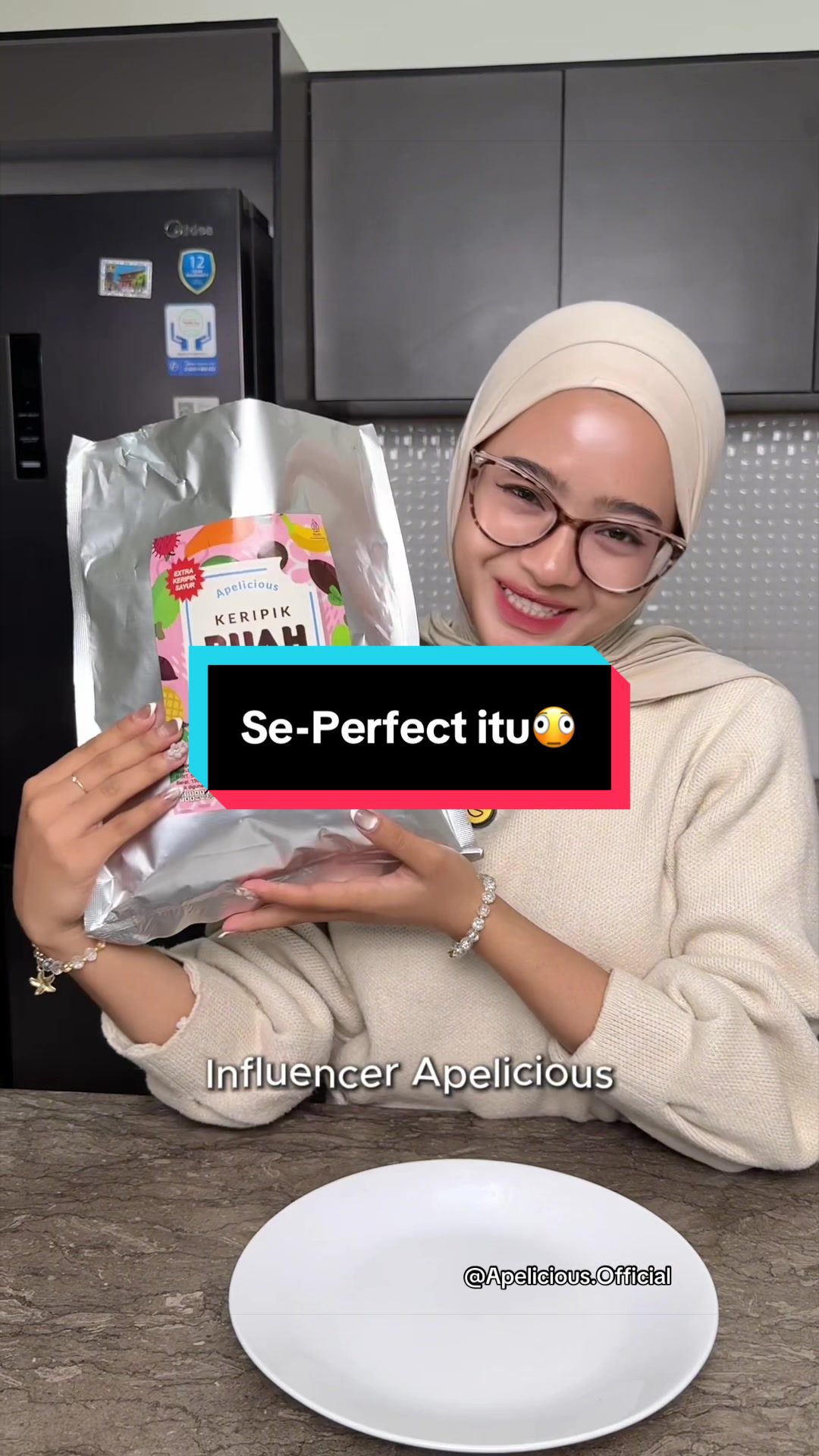 @APELICIOUS OFFICIAL