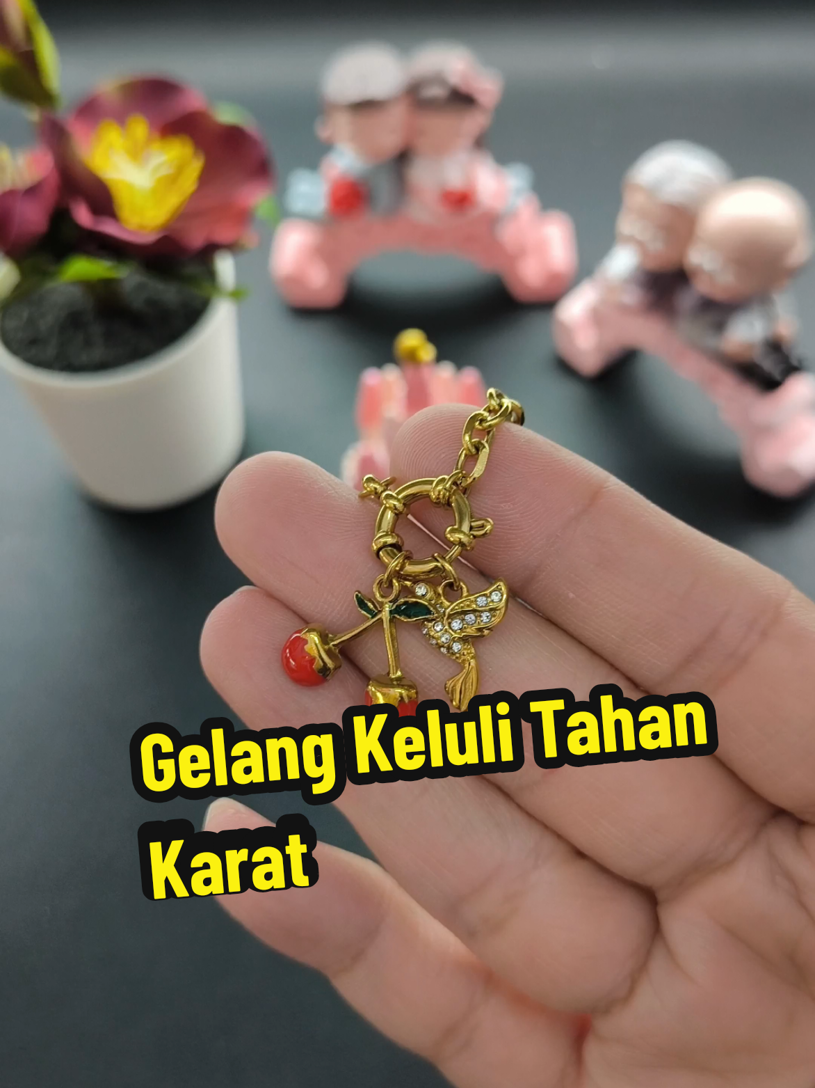 @FashionForUshop