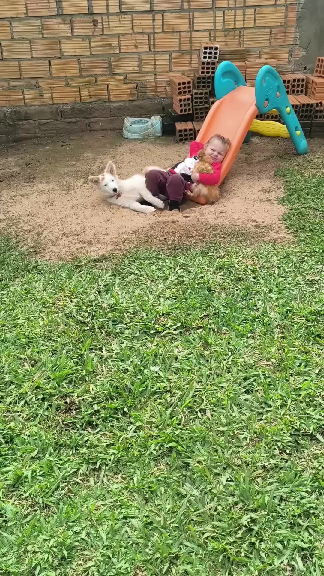@Nat&aacute;lia e Beatriz 🐣