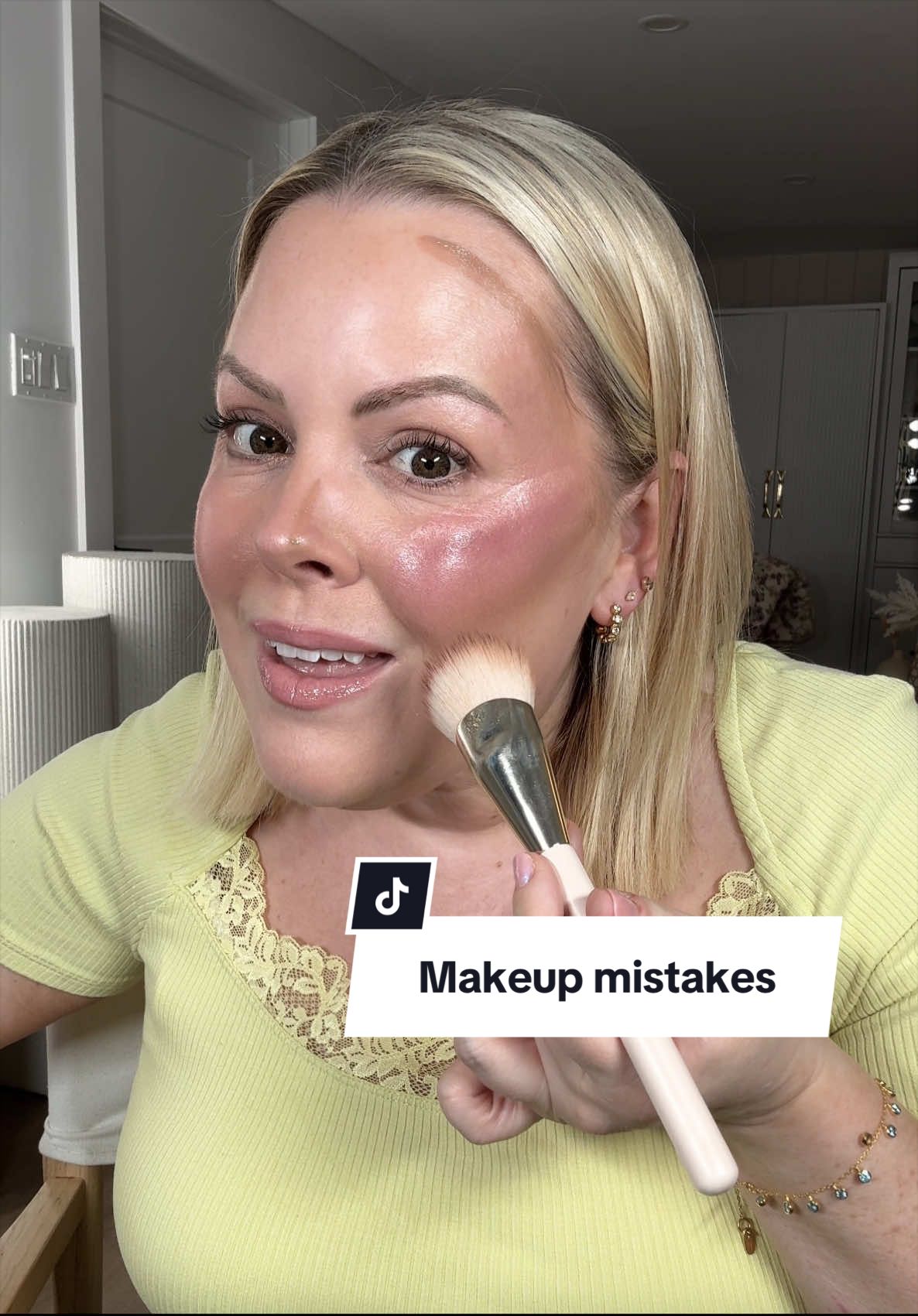 @SELENA &bull; Makeup Artist