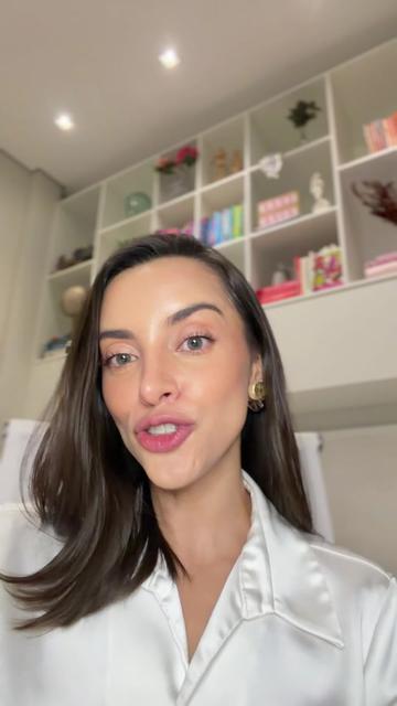@Dra Julia Vasconcellos