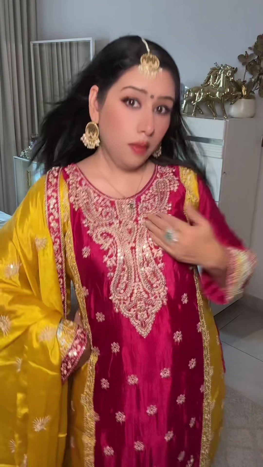 @Isha_Sharma