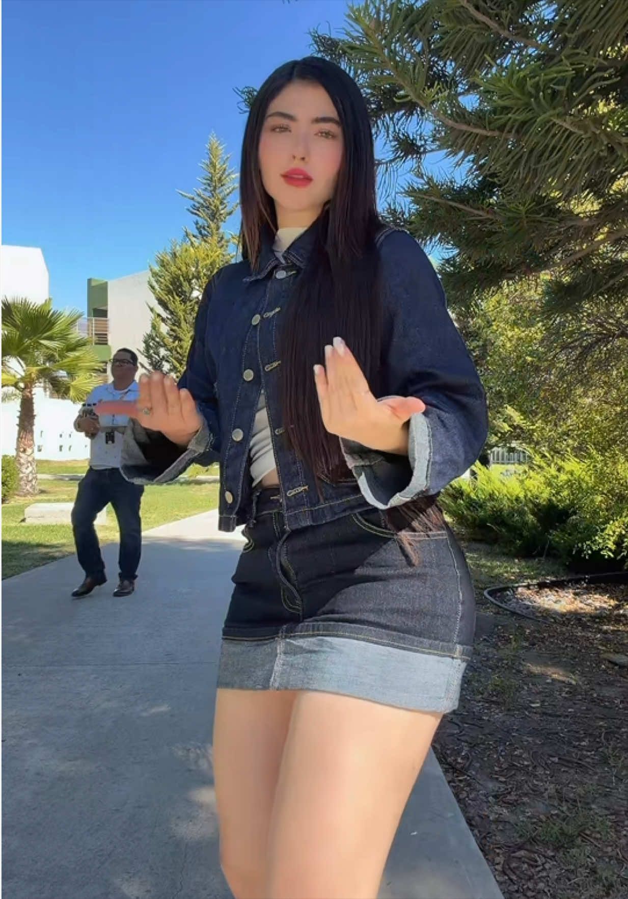 @PRISCILA ☆ INZUNZA