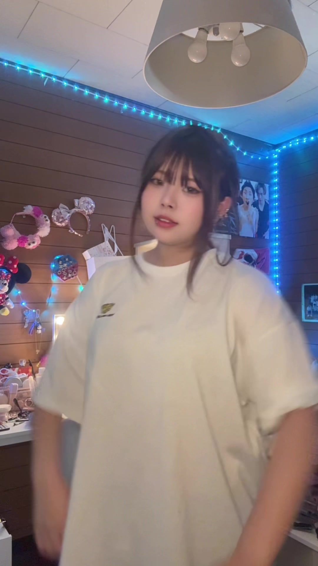 @莉子