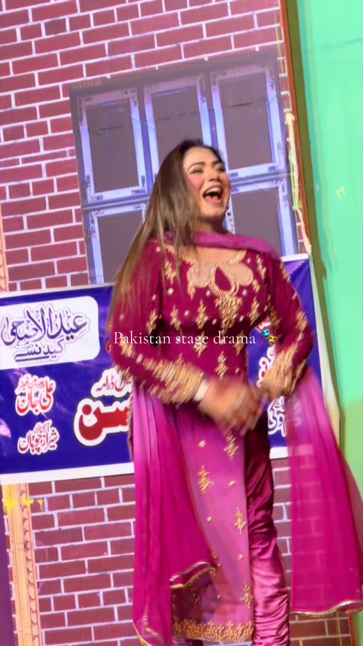 @Pakistan Stage drama 🎭 💃