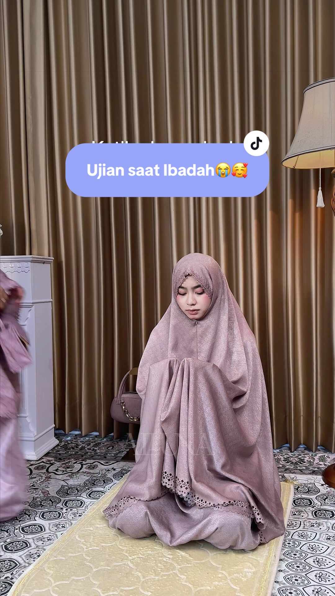 @Alluna