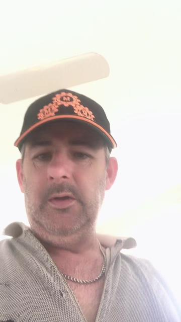 @Robbie Mac social