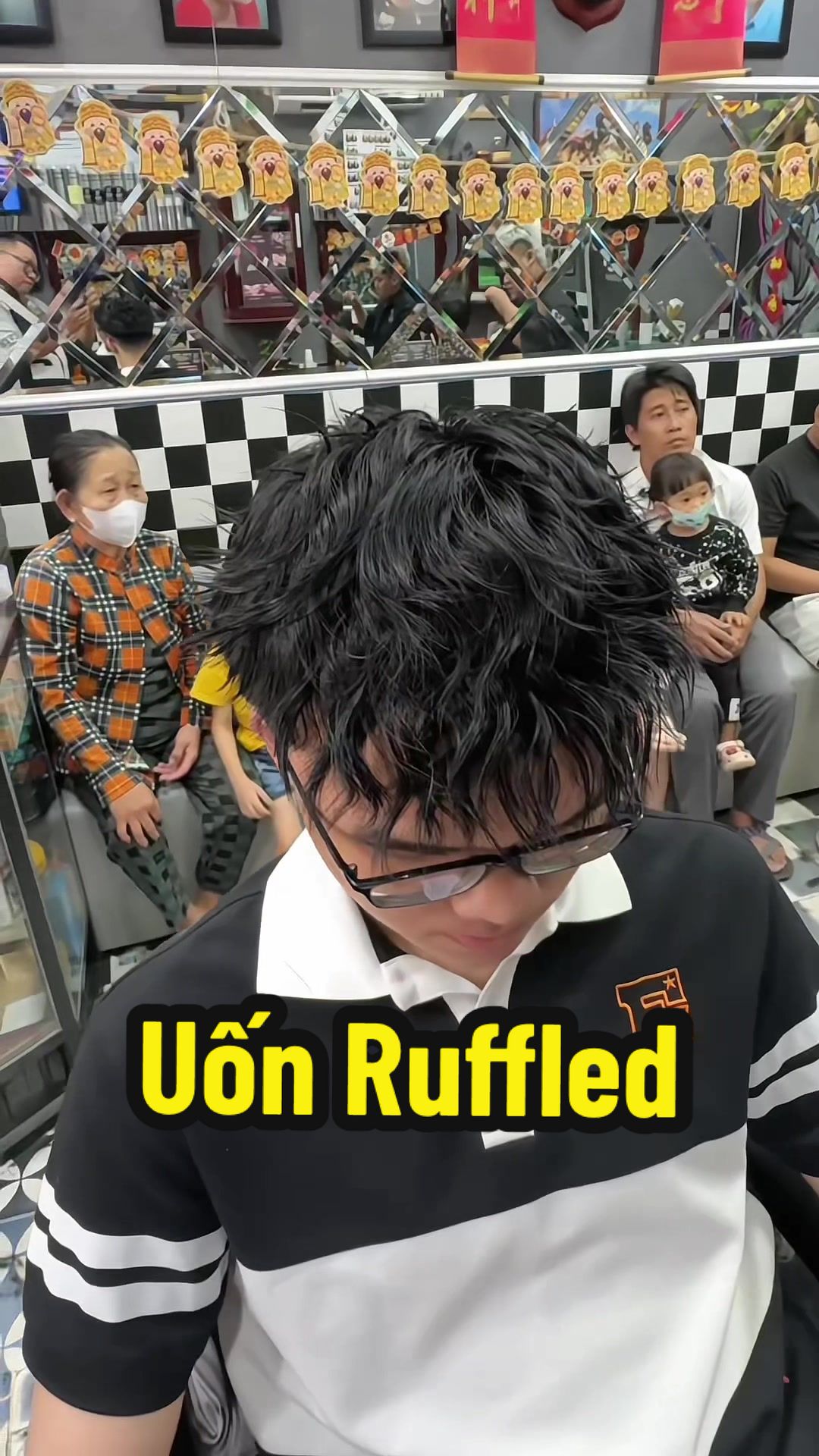 @Tấn T&oacute;c Nam
