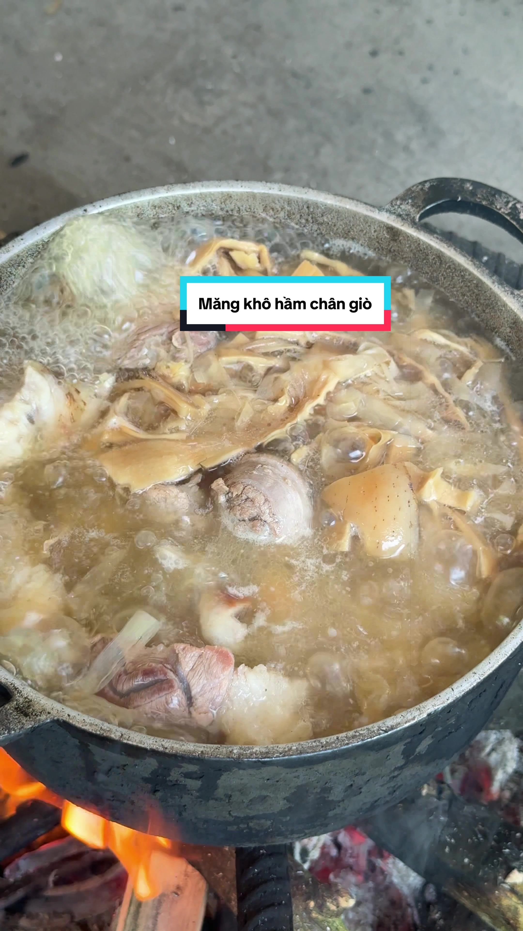 @Sức T&agrave;y