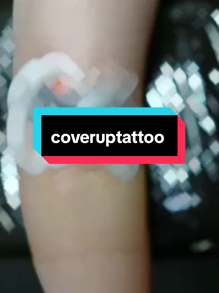 @Female Tattoo Artist