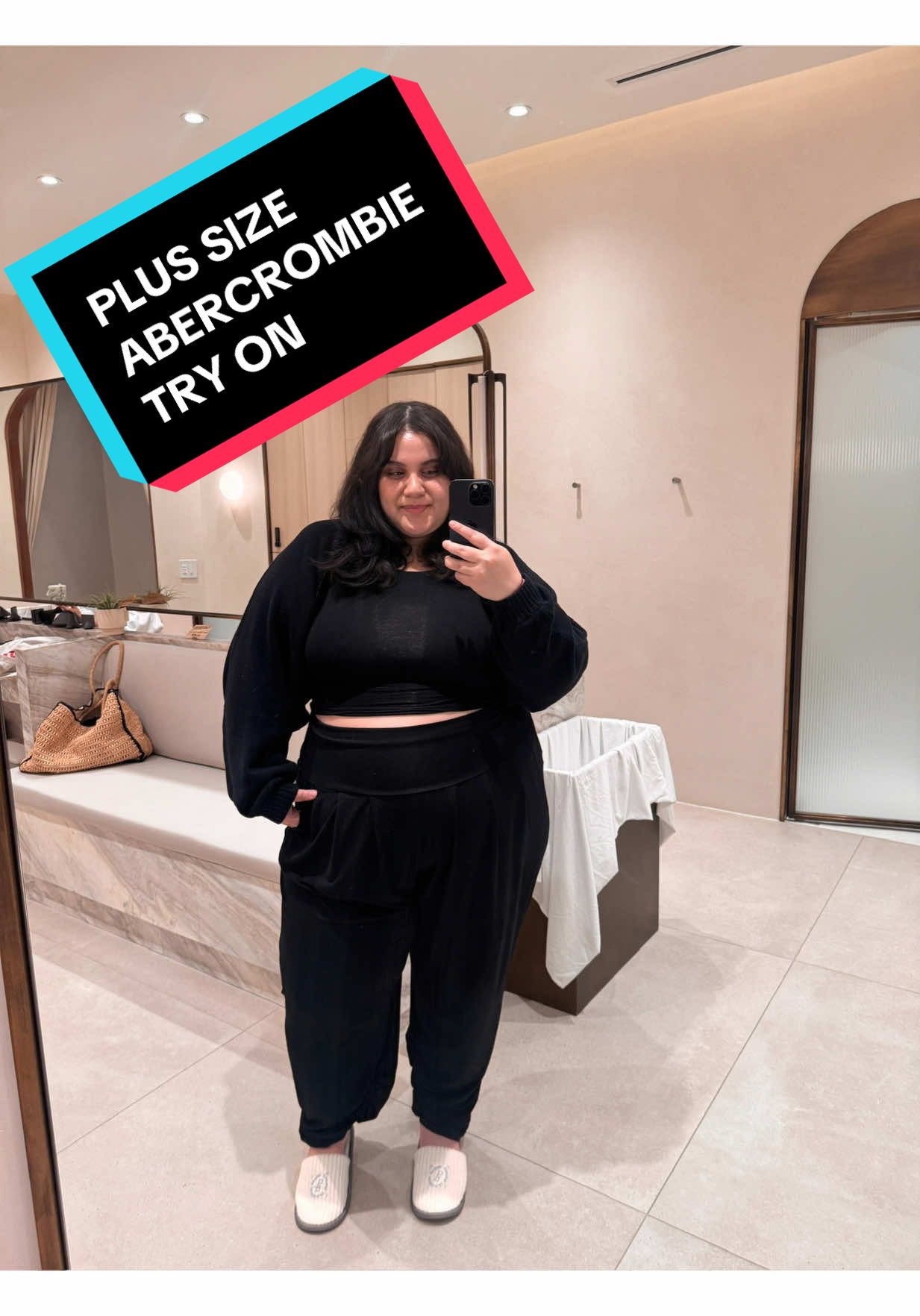 @Hina Low | Inclusive Stylist