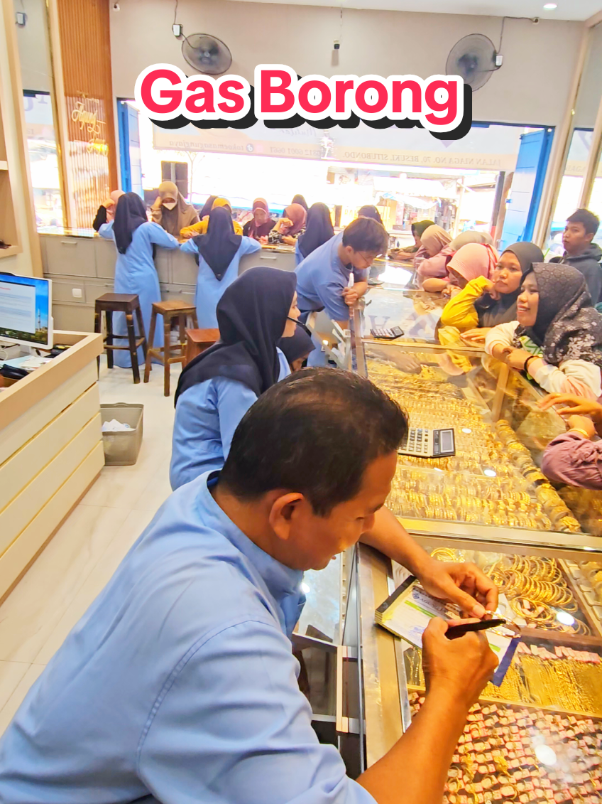 @Toko Emas Agung Jaya Besuki