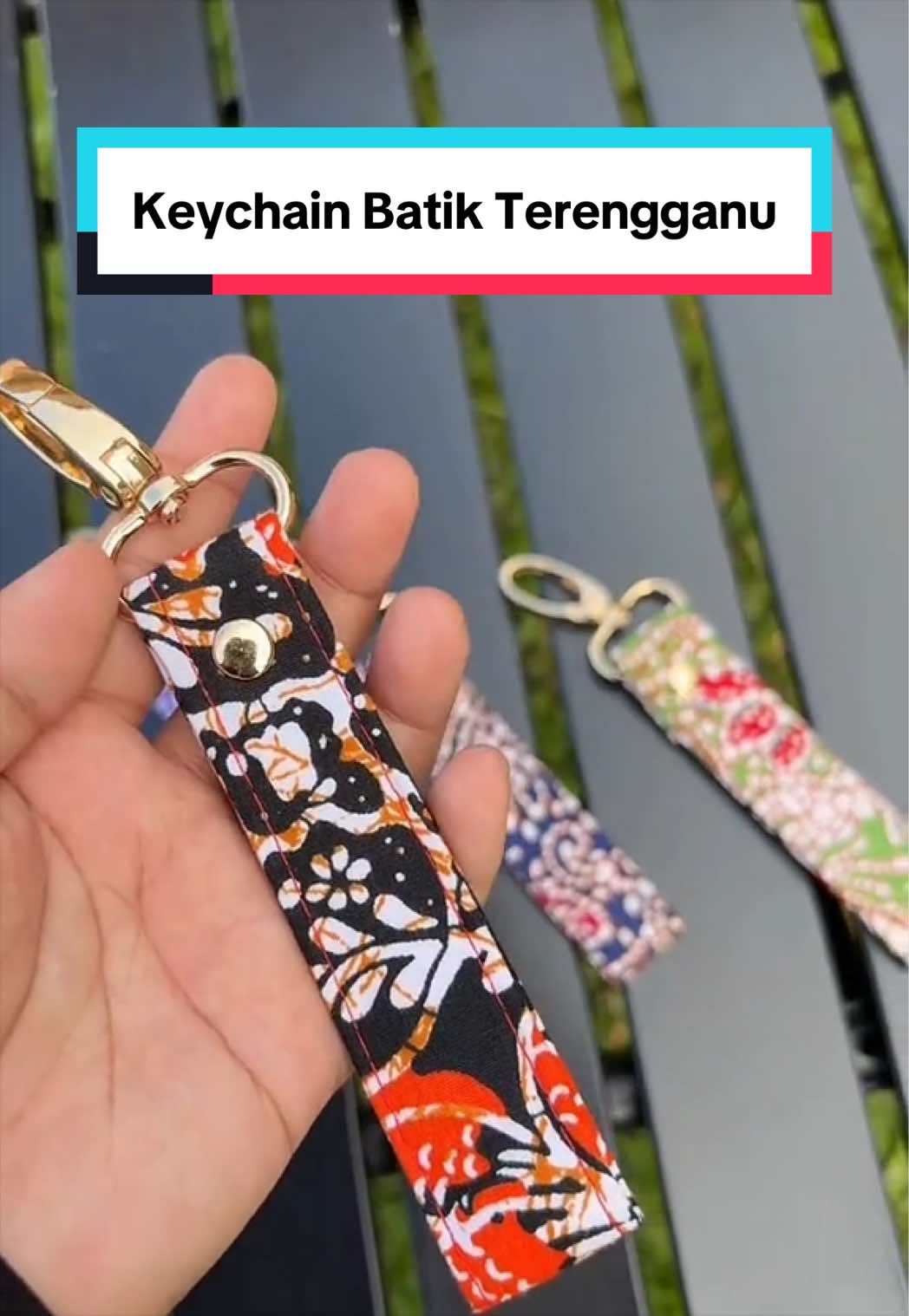 @CikZahDaily