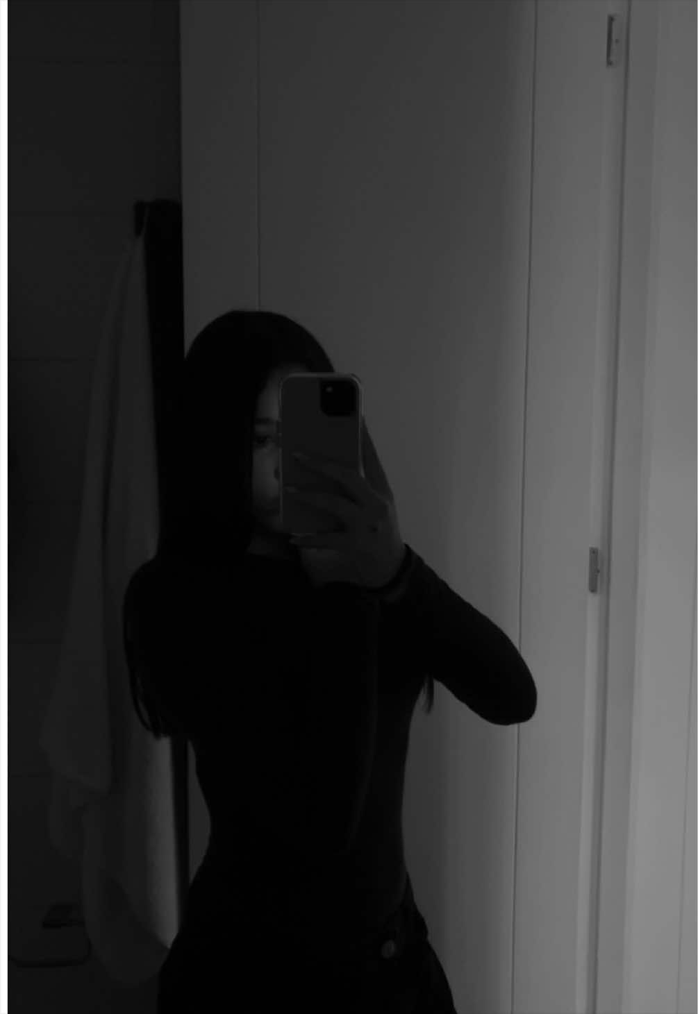 @🫣