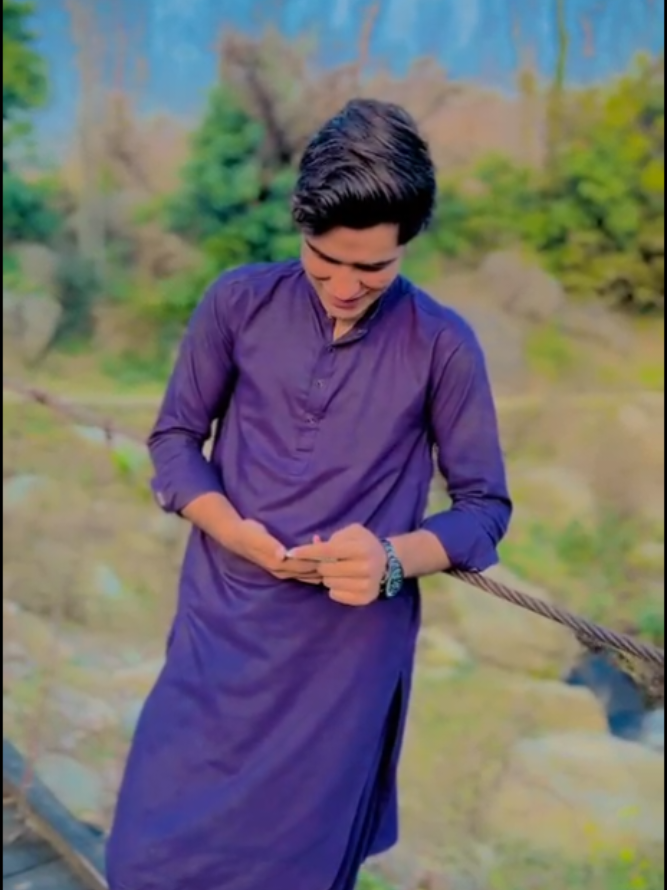 @𝑺𝒉𝒂𝒉𝒓𝒂𝒎 𝑮𝒖𝒍𝒂𝒃 🖤✌️