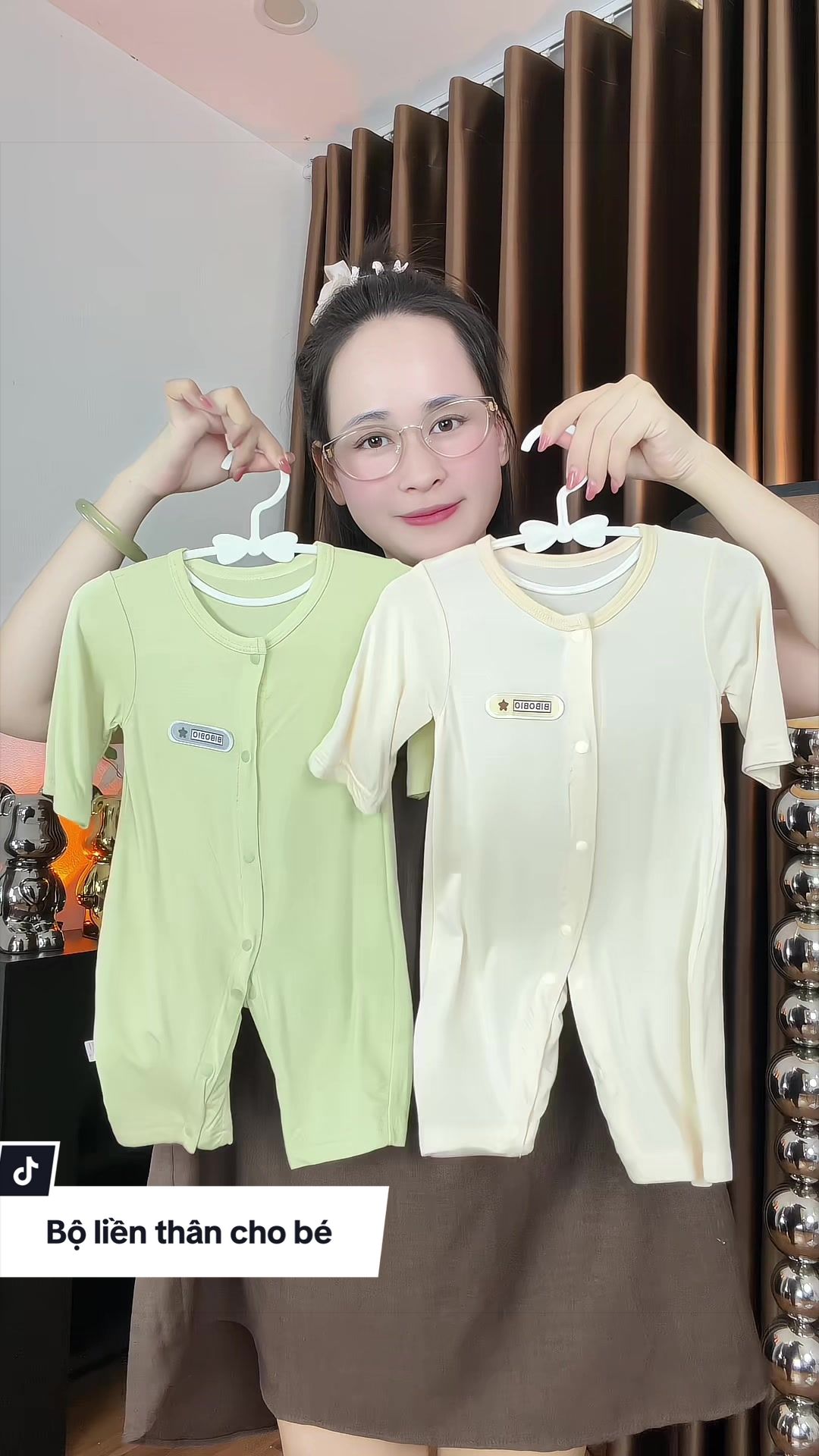 @Mẹ Lan Hương 2 Bé