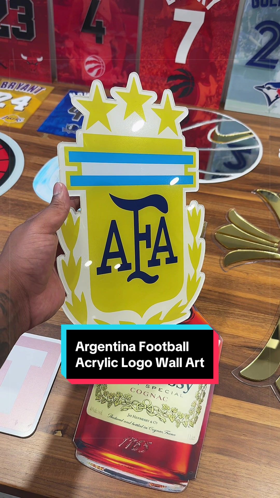 @MazerDesign | Acrylic Wall Art