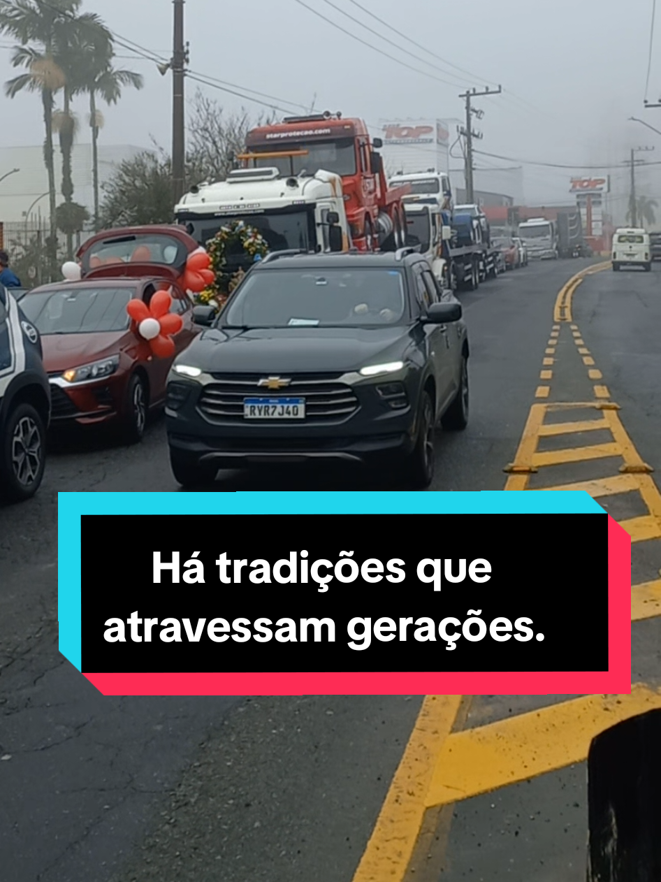 @Sócrates