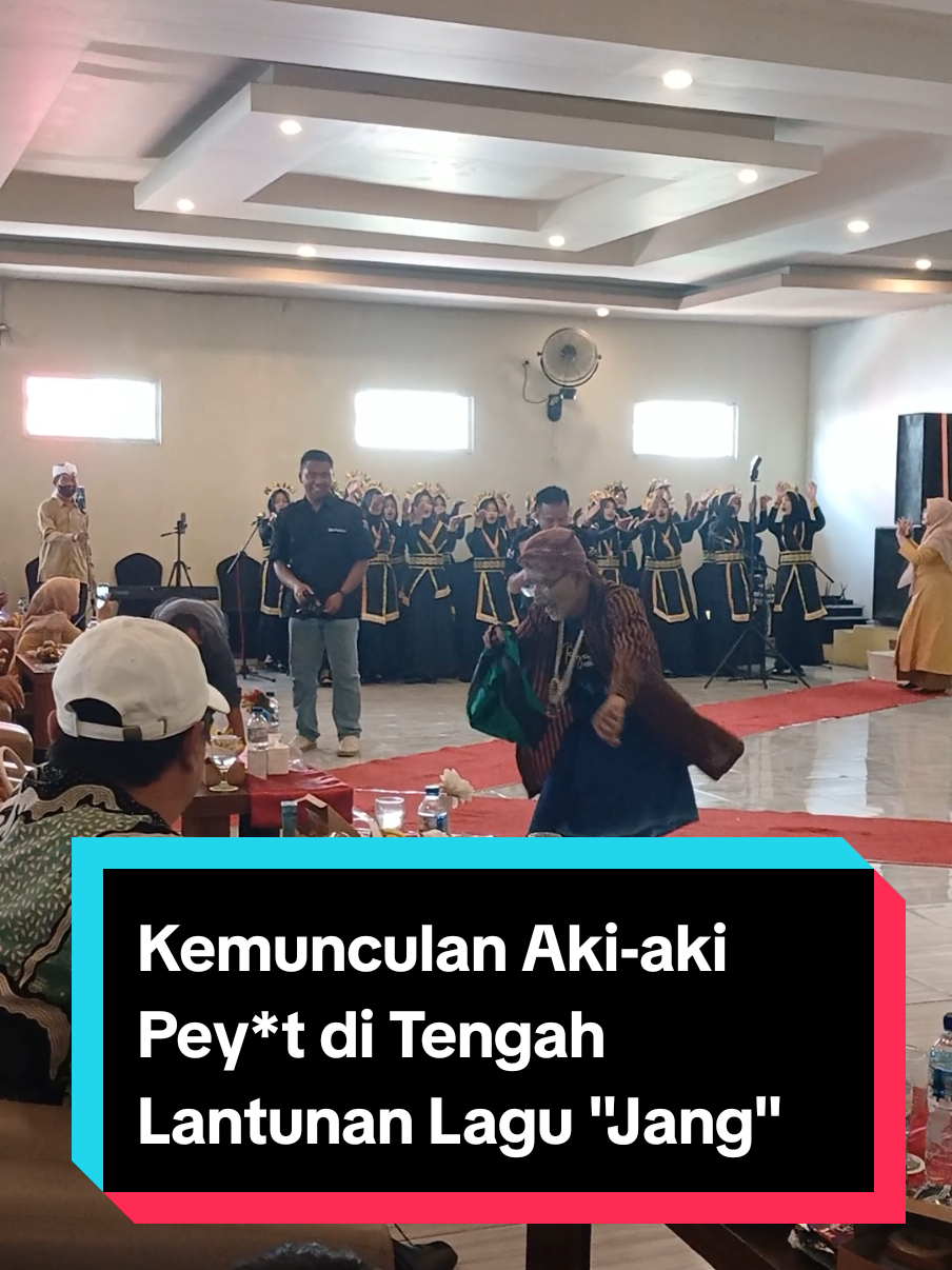 @Galeri Bu Ni_di Sekolah
